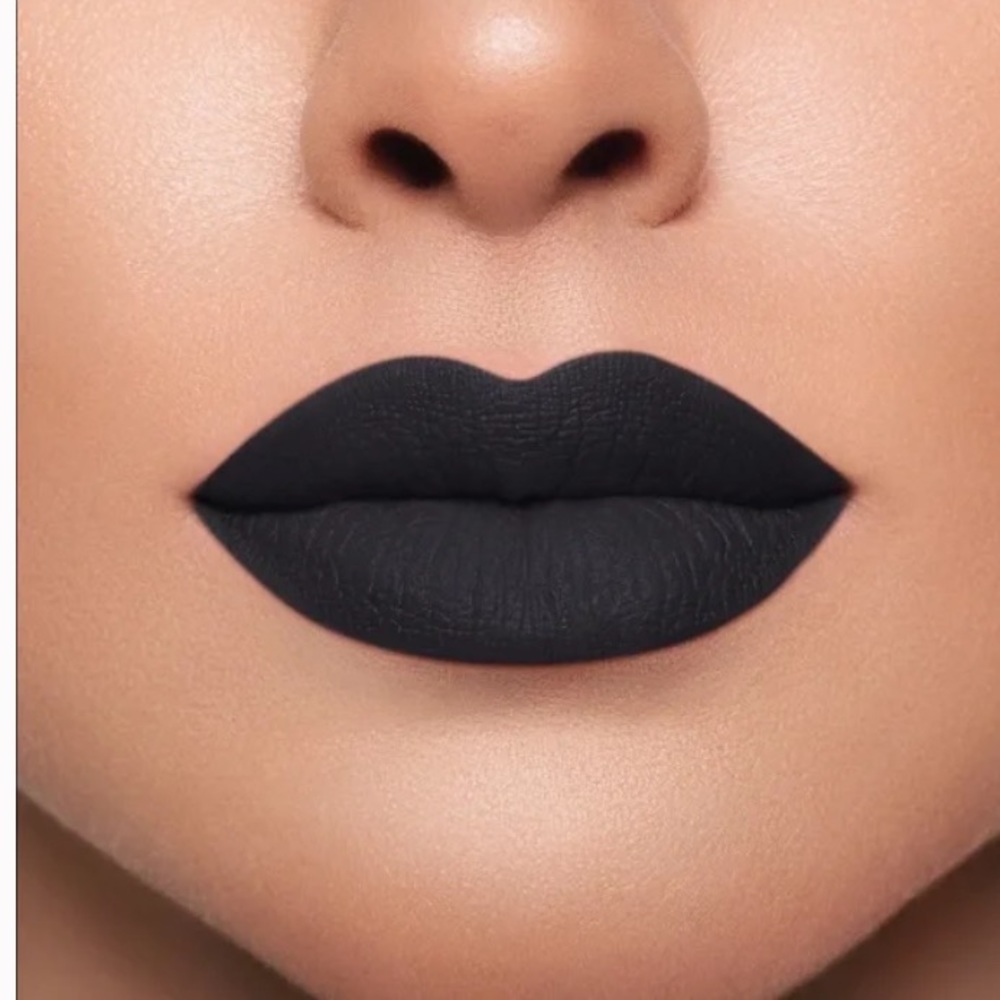 NWT ⭐️ Morphe Avani Gregg Matte Lipstick “Show Don’t Tell”